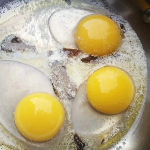 Truffled Eggs Frying